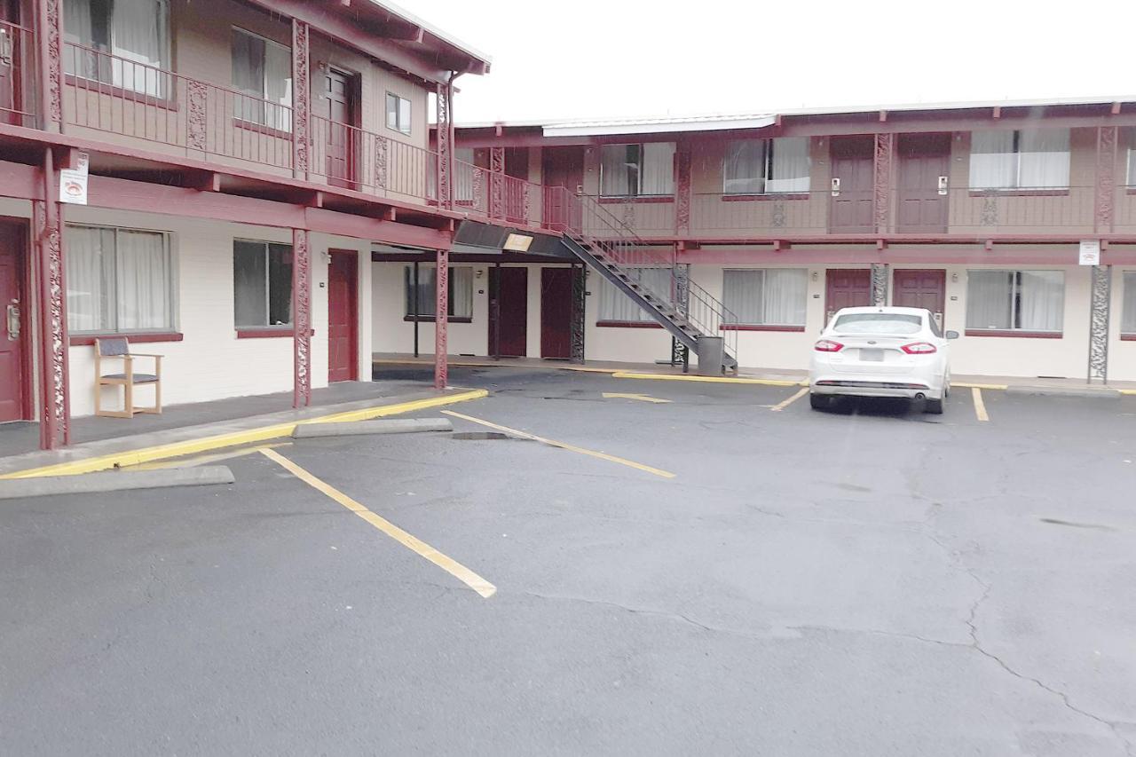 Oyo Hotel Pendleton Or Downtown Εξωτερικό φωτογραφία