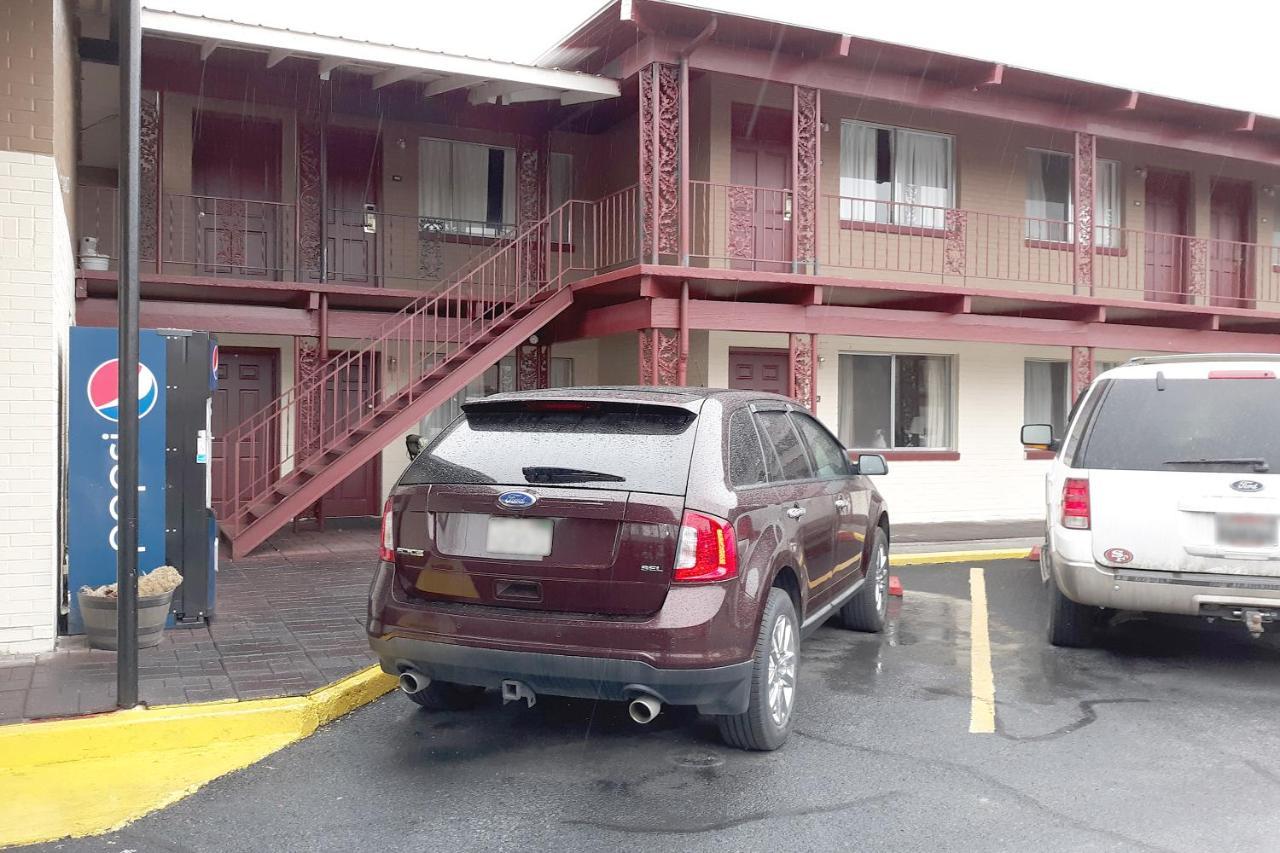 Oyo Hotel Pendleton Or Downtown Εξωτερικό φωτογραφία
